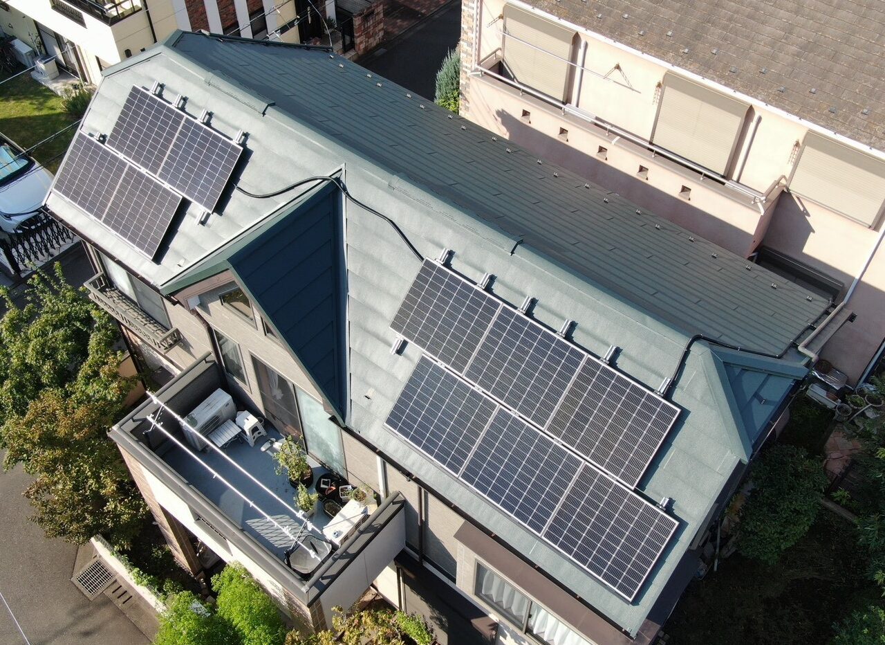 東京都にて太陽光パネル設置・屋根修理〈カバー工程を詳しくご紹介!〉 施工後